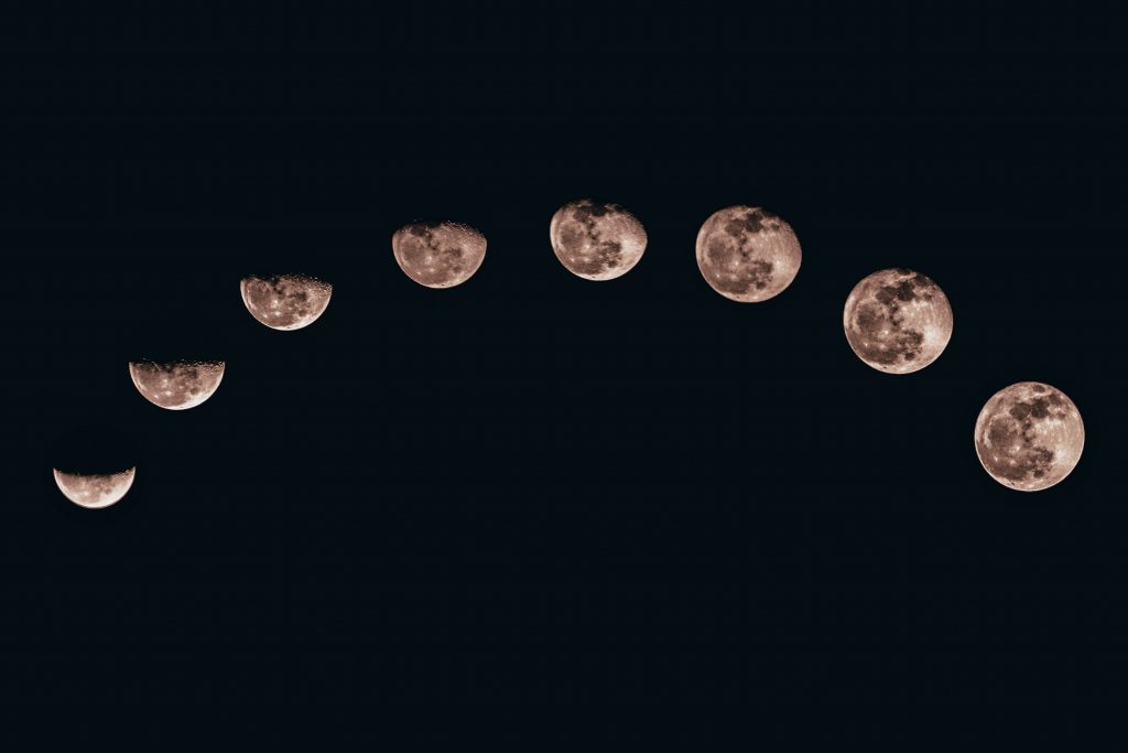 Lua nos Signos - Claudia Lisboa - foto de Sanni Sahil
